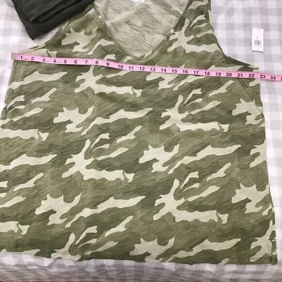 𝅺old Navy tank top camo green XL V neck sleeveless 100% cotton - Picture 4 of 8